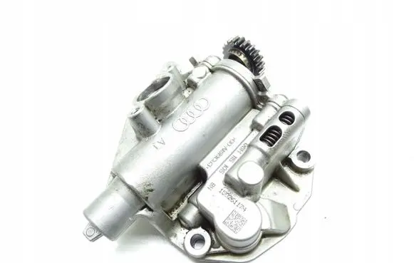 Volkswagen Golf VII Oil pump 06H115105BN