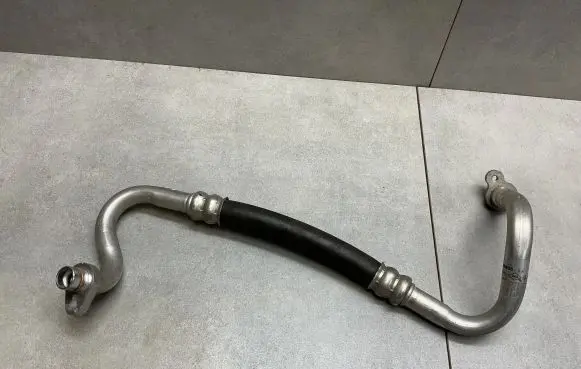 Renault Captur Air conditioning (A/C) pipe/hose 924809666
