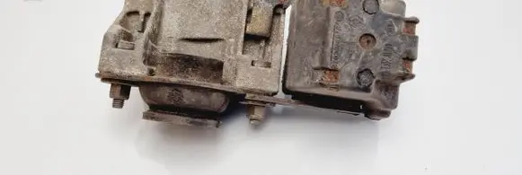 Renault Scenic I Gearbox mount 8200029946