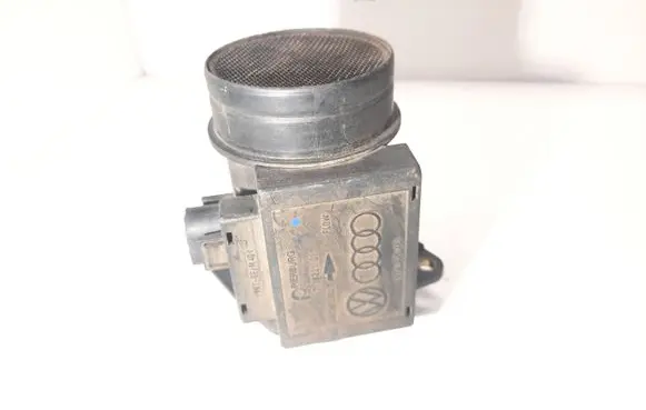 Volkswagen PASSAT B4 Mass air flow meter 074906461
