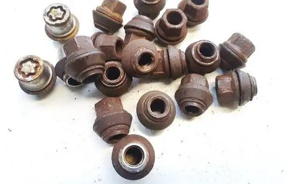 Ford Mondeo Mk III Nuts/bolts 