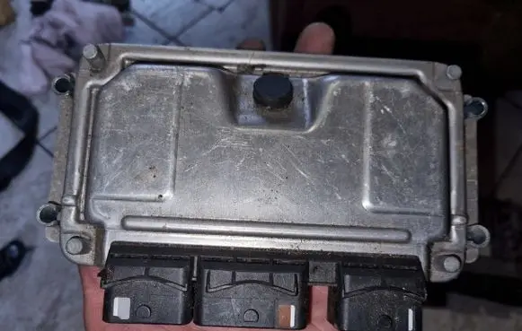 Citroen C3 Pluriel Engine control unit/module ECU 9651812480