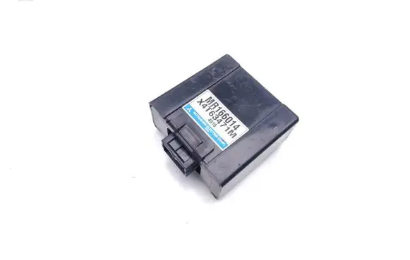 Mitsubishi L200 Transfer box differential control unit MR166014 X4T63471M