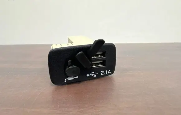 Subaru Ascent USB socket connector 86257VA030