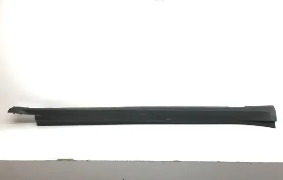 Porsche Taycan 9J1 Side skirt front trim SZB7070A032