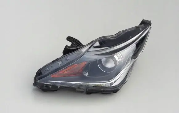 Toyota Aygo AB40 Headlight/headlamp 81170-0H131