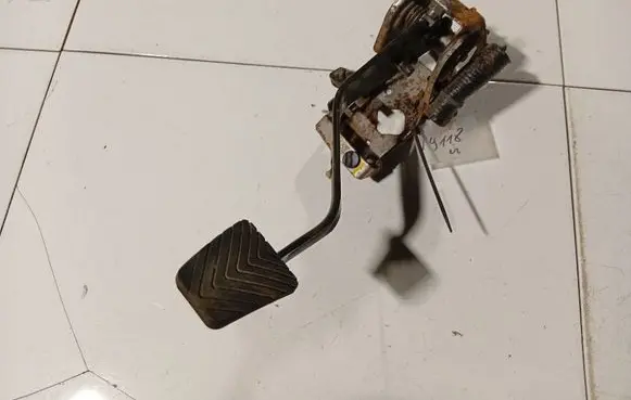 KIA Ceed Brake pedal 