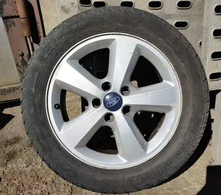 Ford Mondeo Mk III R12 alloy rim 