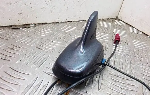 Audi A8 S8 D3 4E Aerial GPS antenna 4E0035503R