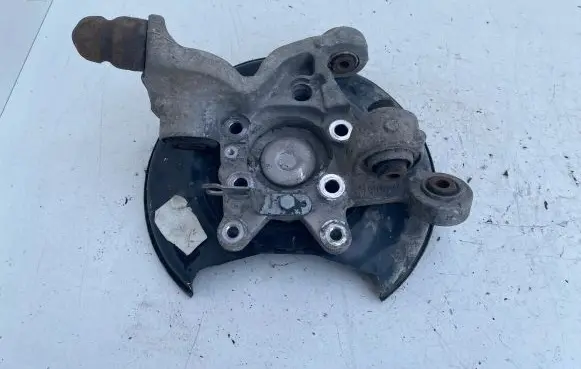 Volvo V70 Rear wheel hub 9200624