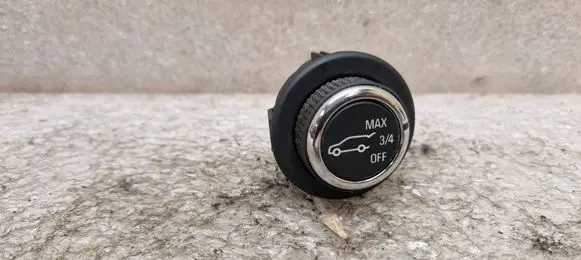 Opel Astra K Tailgate opening switch 22939387