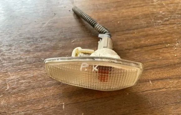 KIA Sorento Front fender indicator light 923033B1