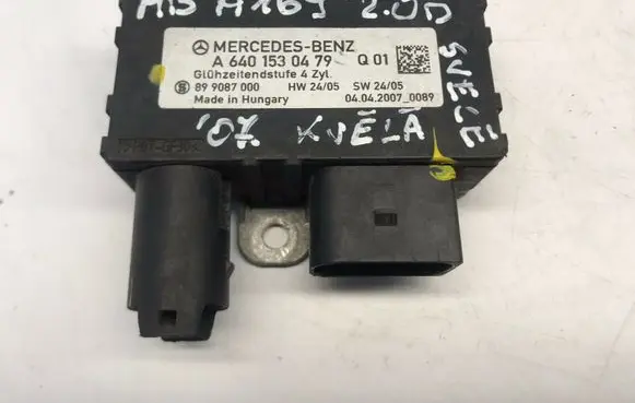 Mercedes-Benz A W169 Glow plug pre-heat relay A6401530479 nr456