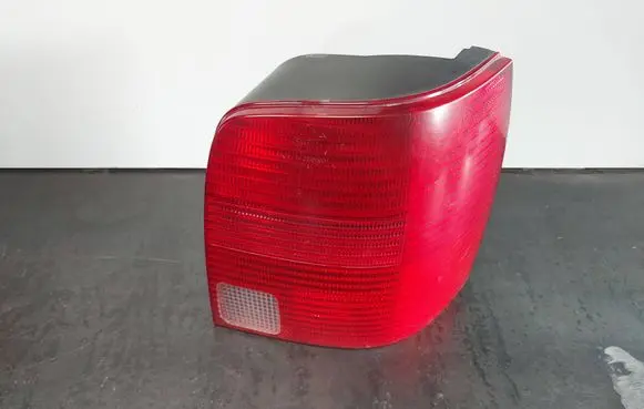 Volkswagen PASSAT B5 Rear/tail lights 3B9945112F