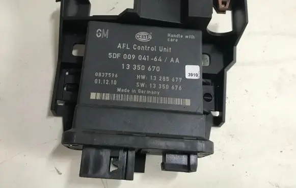Opel Astra J Xenon control unit/module 13350670