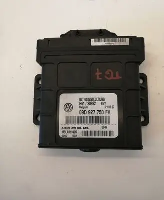 Volkswagen Touareg I Gearbox control unit/module 09D927750FA