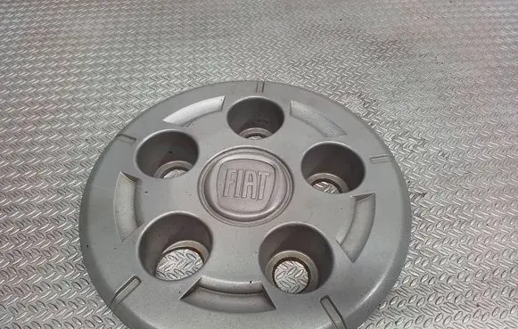 Fiat Ducato R16 wheel hub/cap/trim 1358876080