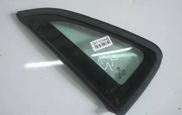 Volkswagen Cross Polo Rear side window AS2