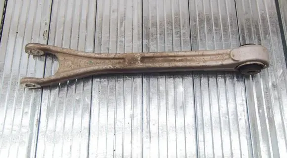 Rear upper control arm/wishbone