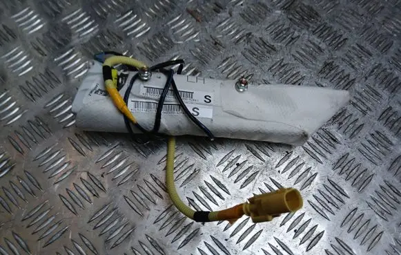 Suzuki Swift III Seat airbag 85850-52RA1