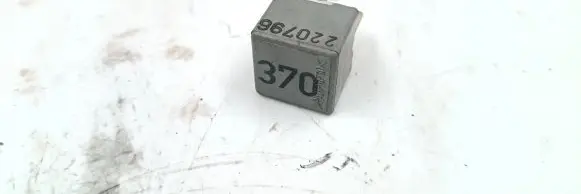 Audi A4 S4 B5 8D Other relay 8D0951253