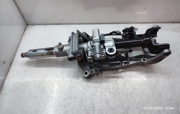 Mercedes-Benz GL X166 Steering wheel axle A1664601316