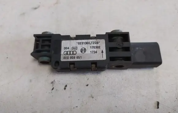 Audi A4 S4 B6 8E 8H Airbag deployment crash/impact sensor 8E0959651