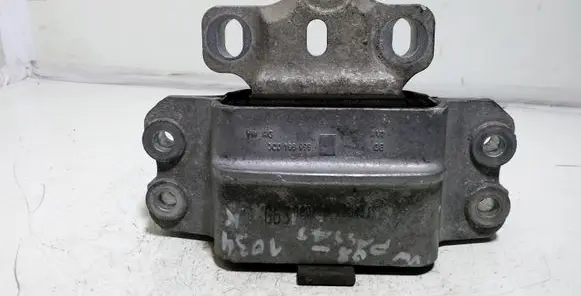 Volkswagen PASSAT B6 Engine mount bracket 3C0199555