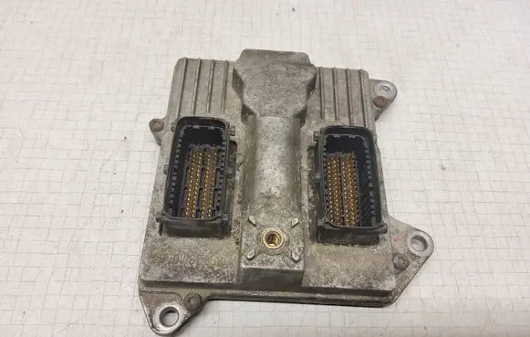 Opel Vectra C Engine control unit/module 55558138 5WK91105