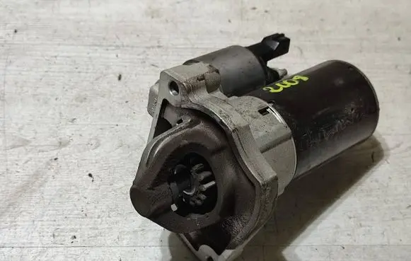 Peugeot 2008 I Starter motor 9674077280 ESM18E8 12E80891