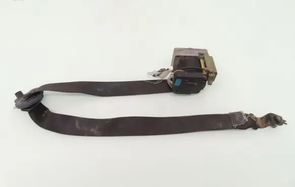 Skoda Fabia Mk1 (6Y) Front seatbelt 33009799 6Y0857702A