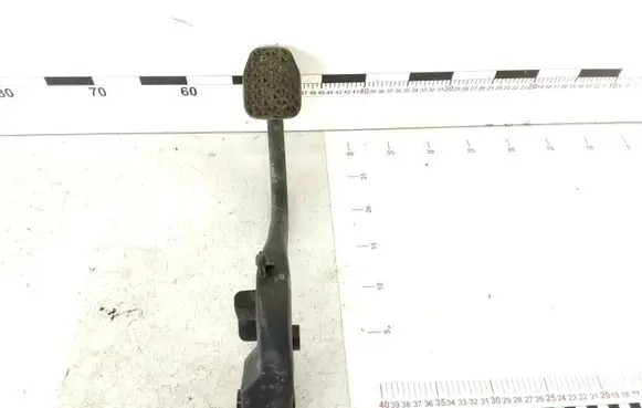 BMW 3 E46 Clutch pedal 35311163870