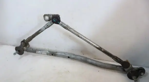 Chevrolet Cruze Front wiper linkage 