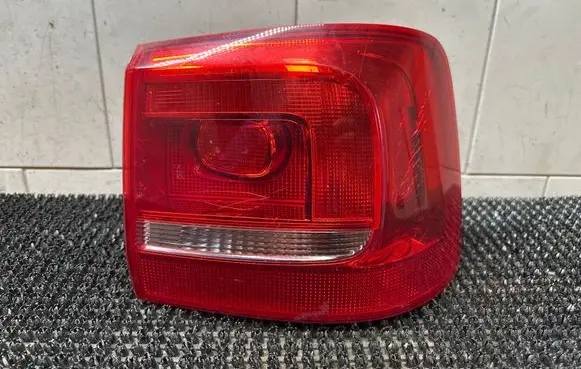 Volkswagen Touran I Rear/tail lights 176397