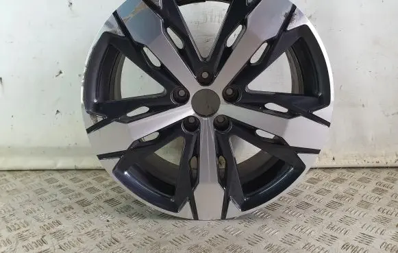 R18 alloy rim
