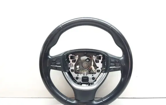 BMW 5 F10 F11 Steering wheel 6102240