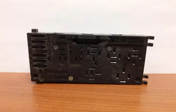 Mercedes-Benz E W210 Fuse box set 4205 0025452701