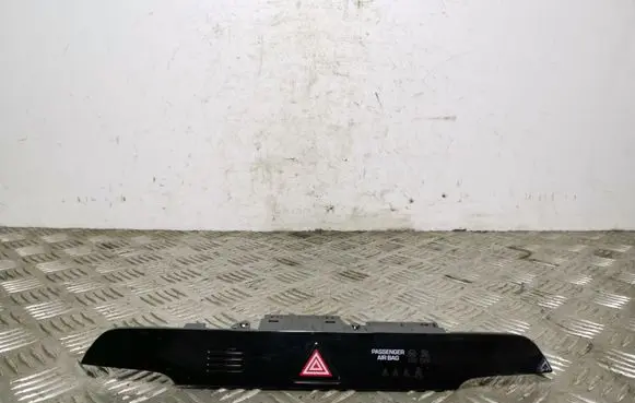 Hyundai Tucson LM Hazard light switch 93700D7800