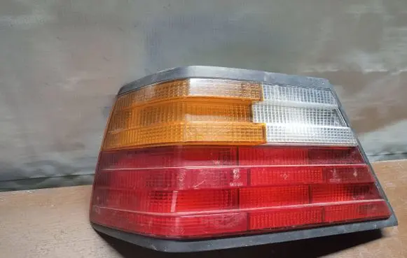 Mercedes-Benz E W124 Rear/tail lights 0153373R3
