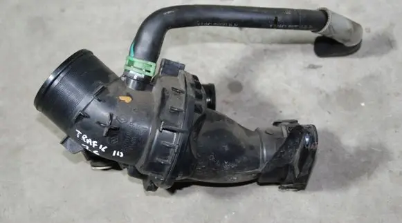 Coolant pipe/hose