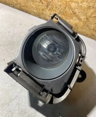 Toyota Prius (XW30) Front fog light 89210657