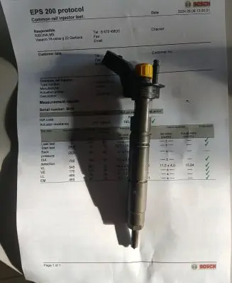 Mercedes-Benz C W203 Fuel injector 0445115017 A6420700487