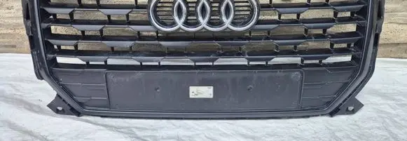 Audi Q2 - Front bumper upper radiator grill 81A857651