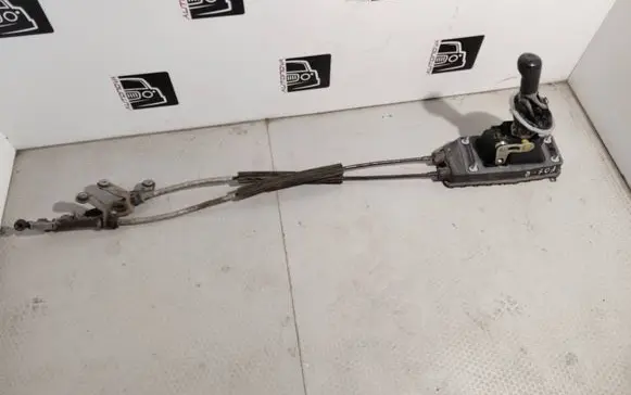 Volkswagen Fox Gear shifter/selector 5Z0711061