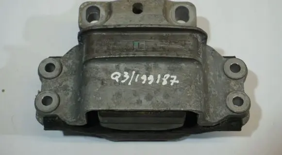 Audi RSQ3 Engine mount vacuum valve 