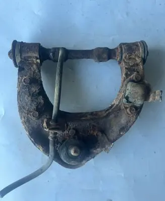 Mitsubishi Pajero Front upper control arm/wishbone 