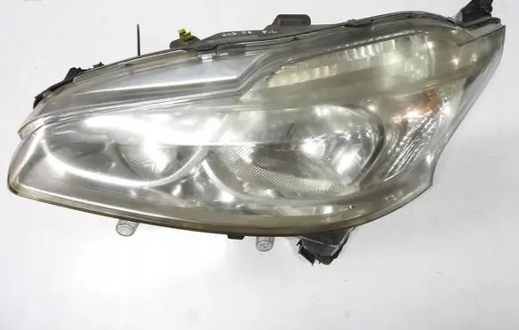 Peugeot 208 I Headlights/headlamps set 