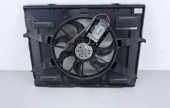 Volkswagen Touareg I Radiator cooling fan shroud 7L0121207F 3135103649 PA66GF15
