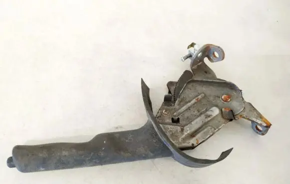 Nissan Sunny Handbrake/parking brake lever assembly