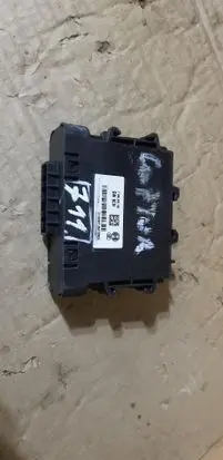 Renault Captur II Gateway control module F005V03168